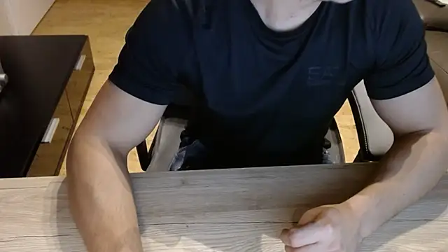 Snapshot of sensualman90 chatting on February 21, 2026, 5:36 pm sensualman90 online show from February 21, 2026, 5:36 pm