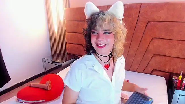 Snapshot of Hunter_todd chatting on January 9, 2026, 4:37 am Hunter todd online show from January 9, 2026, 4:37 am