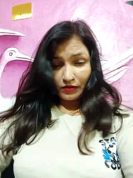 Snapshot of Priyaa_1433 chatting on July 3, 2026, 6:03 pm Priyaa 1433 online show from July 3, 2026, 6:03 pm