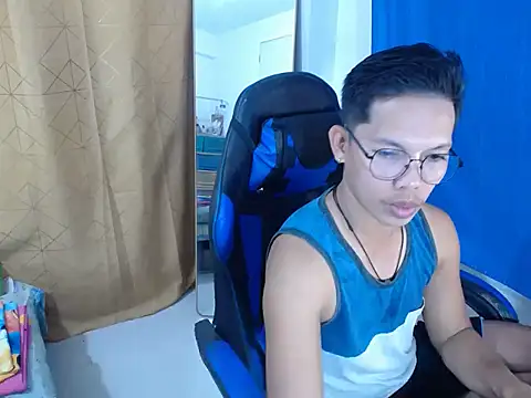 holly oreo online show from July 12, 2026, 2:41 pm