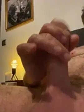 gilou51x online show from July 3, 2026, 2:51 am