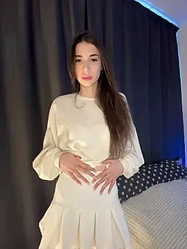 LaineTop1 online show from January 8, 2026, 10:39 am