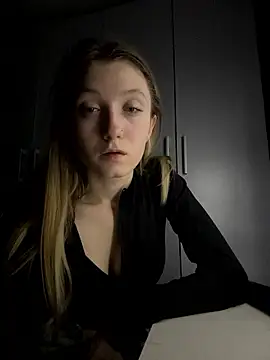 LisaWhitexz online show from January 10, 2026, 7:26 pm