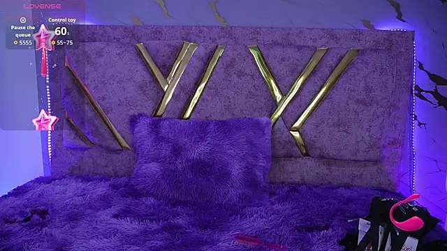 zoe westxx online show from January 12, 2026, 7:19 pm