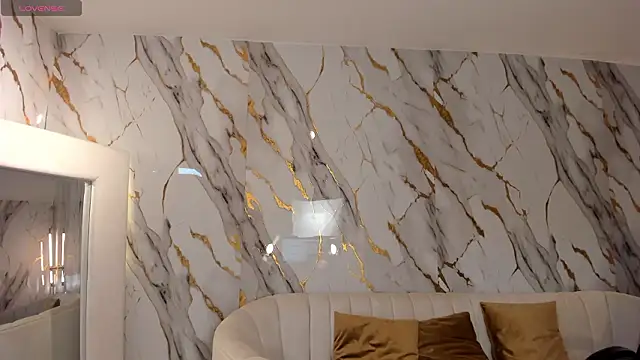 Snapshot of KayraLanne chatting on February 14, 2026, 3:36 am KayraLanne online show from February 14, 2026, 3:36 am