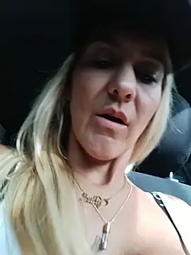 Snapshot of Monita_Med chatting on June 26, 2026, 8:57 pm Monita Med online show from June 26, 2026, 8:57 pm