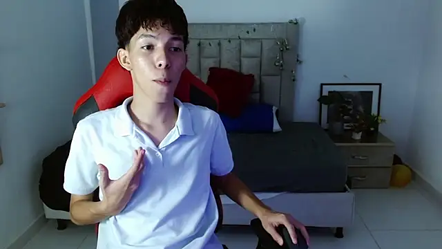 Nico  fox123 online show from January 5, 2026, 6:22 pm