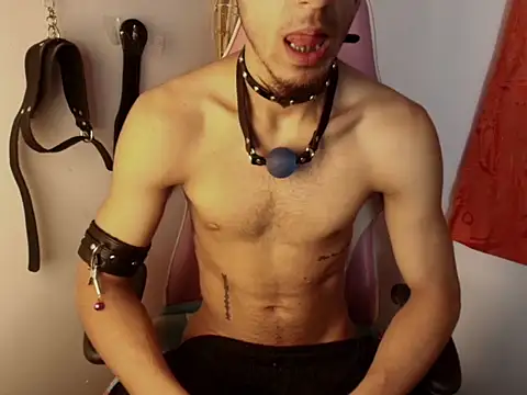 Snapshot of dark_rosse chatting on February 8, 2026, 10:51 am dark rosse online show from February 8, 2026, 10:51 am