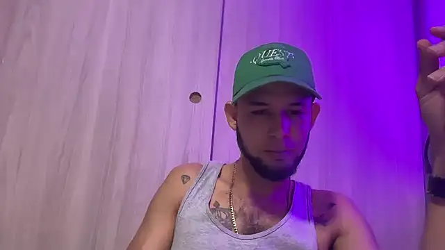 Snapshot of enyel_100 chatting on January 10, 2026, 7:32 am enyel 100 online show from January 10, 2026, 7:32 am