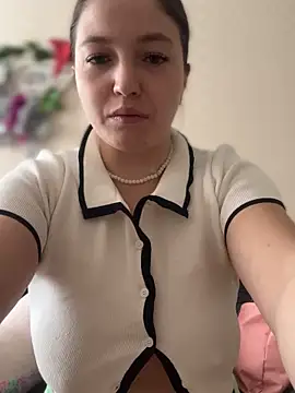 AlexaYvonne online show from February 3, 2026, 3:59 am