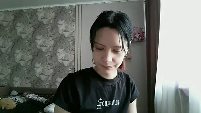 Snapshot of LxayBloom chatting on February 9, 2026, 8:40 am LxayBloom online show from February 9, 2026, 8:40 am