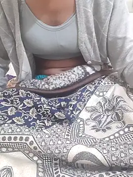 Snapshot of Royal_Gril chatting on January 31, 2026, 7:11 pm Royal Gril online show from January 31, 2026, 7:11 pm