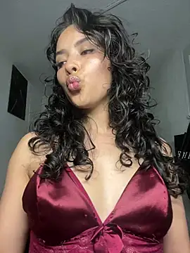 Snapshot of auroramooon chatting on February 28, 2026, 12:22 am auroramooon online show from February 28, 2026, 12:22 am