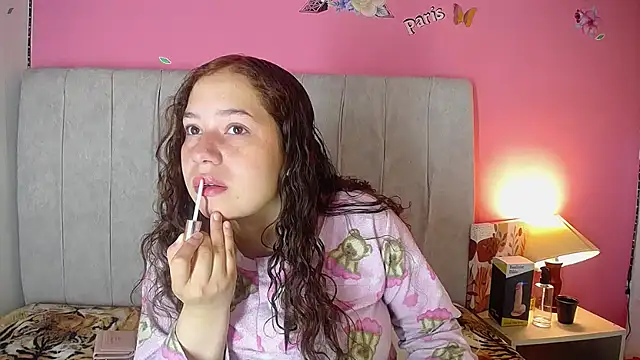 Snapshot of musaleva303av chatting on February 5, 2026, 2:27 am musaleva303av online show from February 5, 2026, 2:27 am