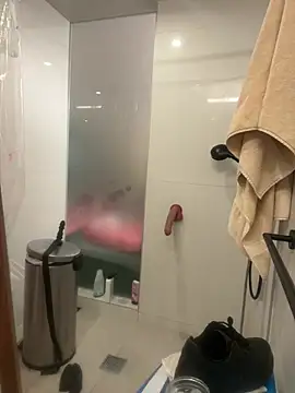 8plus4u2 online show from January 12, 2026, 5:12 am