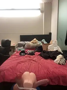 8plus4u2 online show from January 15, 2026, 6:07 am