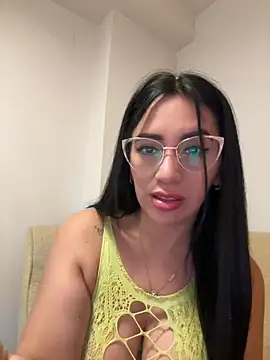 Snapshot of nataliia_queen_ chatting on May 3, 2026, 2:28 am nataliia queen online show from May 3, 2026, 2:28 am