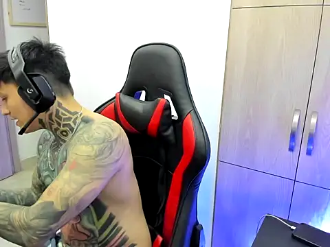 Snapshot of Chrissblack chatting on January 6, 2026, 11:40 pm Chrissblack online show from January 6, 2026, 11:40 pm