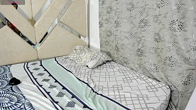 Snapshot of bamby_kittyy chatting on February 13, 2026, 11:45 pm bamby kittyy online show from February 13, 2026, 11:45 pm