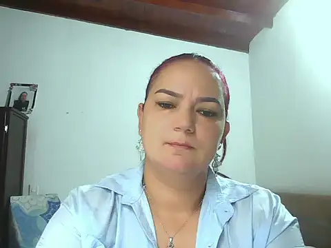 Snapshot of Roja_tentacion chatting on January 9, 2026, 4:21 pm Roja tentacion online show from January 9, 2026, 4:21 pm