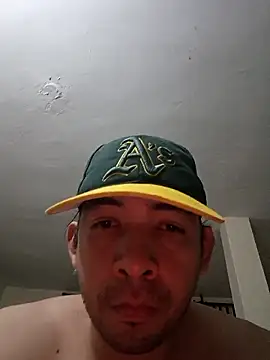 Snapshot of paladito01 chatting on April 19, 2026, 6:24 am paladito01 online show from April 19, 2026, 6:24 am