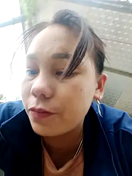 vanvan005 online show from April 1, 2026, 6:03 am