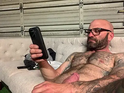 Snapshot of calimeatstick chatting on February 15, 2026, 8:05 pm calimeatstick online show from February 15, 2026, 8:05 pm