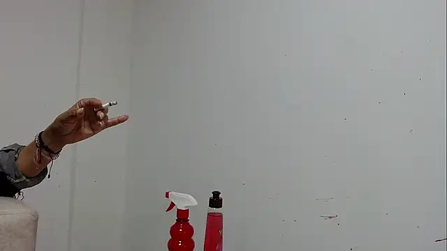 Snapshot of ZafiroBrown chatting on January 6, 2026, 8:34 pm ZafiroBrown online show from January 6, 2026, 8:34 pm