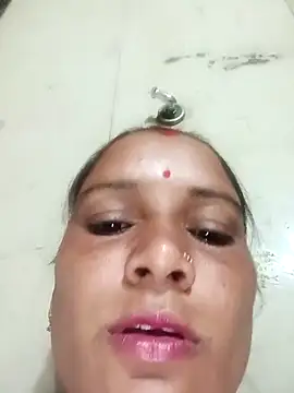 Snapshot of Hot_hiuj chatting on January 16, 2026, 9:35 am Hot hiuj online show from January 16, 2026, 9:35 am