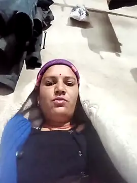 Snapshot of Hot_hiuj chatting on February 1, 2026, 9:13 pm Hot hiuj online show from February 1, 2026, 9:13 pm