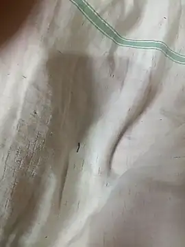 Snapshot of Hot_hiuj chatting on February 4, 2026, 4:24 pm Hot hiuj online show from February 4, 2026, 4:24 pm