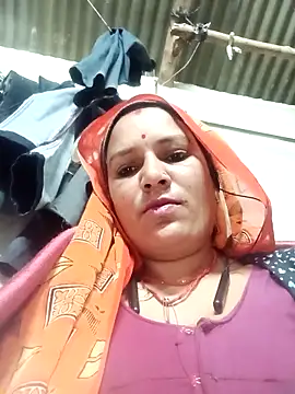 Snapshot of Hot_hiuj chatting on February 7, 2026, 9:18 pm Hot hiuj online show from February 7, 2026, 9:18 pm