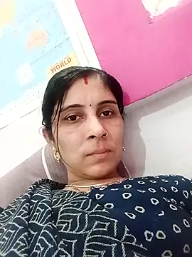 Hot ree85 online show from March 26, 2026, 6:52 am