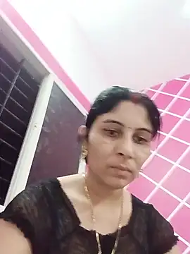 Hot ree85 online show from May 20, 2026, 4:29 am