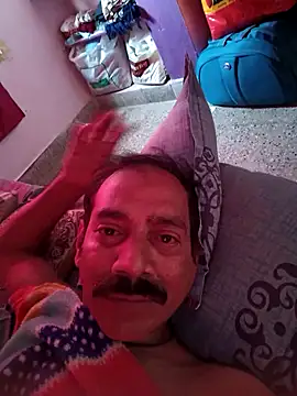 Snapshot of Mdsalu47 chatting on January 8, 2026, 3:42 am Mdsalu47 online show from January 8, 2026, 3:42 am