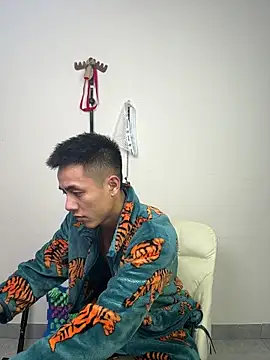 Snapshot of TOYOTA-01 chatting on February 6, 2026, 1:14 pm TOYOTA-01 online show from February 6, 2026, 1:14 pm