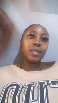 Snapshot of CocoButterxox chatting on April 23, 2026, 1:13 pm CocoButterxox online show from April 23, 2026, 1:13 pm