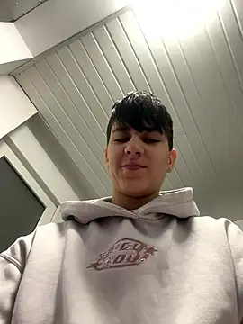 Snapshot of ravenryx chatting on January 19, 2026, 6:06 am ravenryx online show from January 19, 2026, 6:06 am