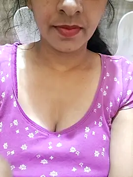 MILFybar online show from April 2, 2026, 4:37 pm