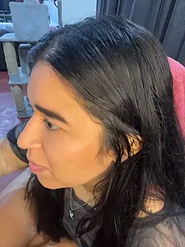 Minico25 online show from April 5, 2026, 5:04 am