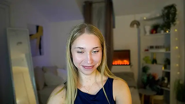 Snapshot of MilaBunny2000 chatting on February 10, 2026, 9:35 am MilaBunny2000 online show from February 10, 2026, 9:35 am