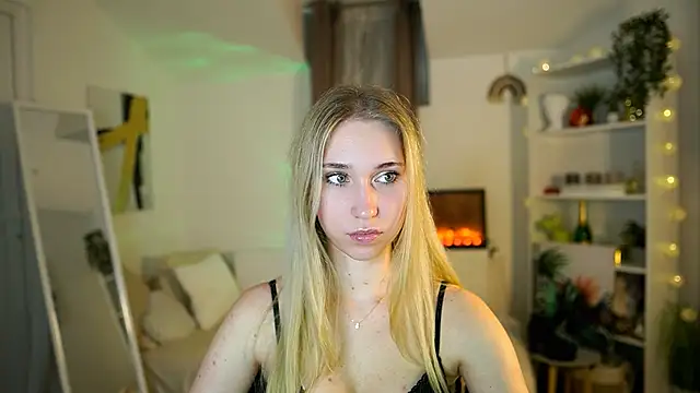 Snapshot of MilaBunny2000 chatting on February 22, 2026, 2:37 pm MilaBunny2000 online show from February 22, 2026, 2:37 pm