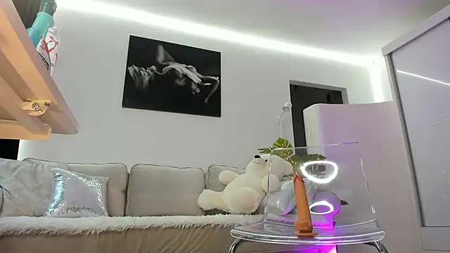 Ivy Bellee online show from March 2, 2026, 7:15 am