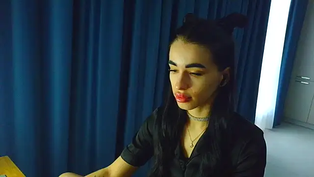 Snapshot of Vlada_Elfie chatting on March 3, 2026, 2:34 pm Vlada Elfie online show from March 3, 2026, 2:34 pm