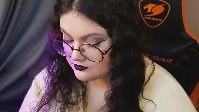 PixelMiss online show from May 24, 2026, 2:05 am