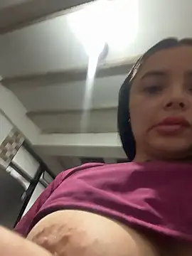 Mia  Bloom online show from January 14, 2026, 11:38 am