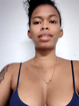 Snapshot of shenna_brunette chatting on February 28, 2026, 6:42 pm shenna brunette online show from February 28, 2026, 6:42 pm