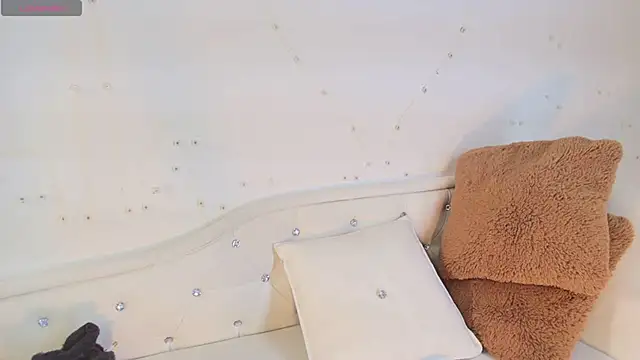 Jessica Beltrann online show from March 6, 2026, 7:32 pm