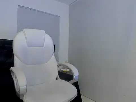 LunaFever69 online show from February 17, 2026, 3:58 am