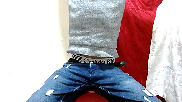 Snapshot of Calientes96 chatting on January 14, 2026, 11:31 pm Calientes96 online show from January 14, 2026, 11:31 pm